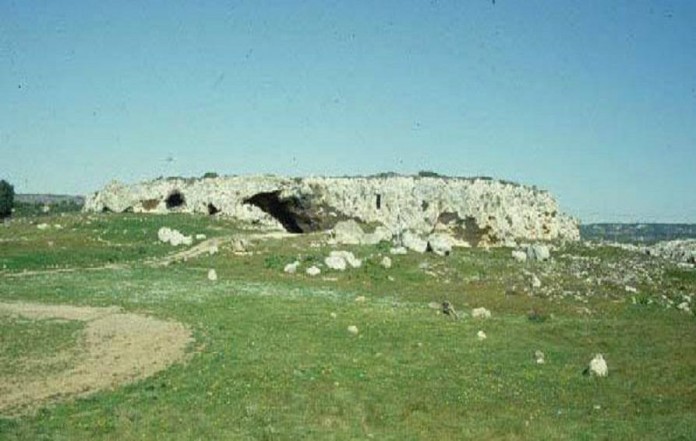 Grotta Bucito