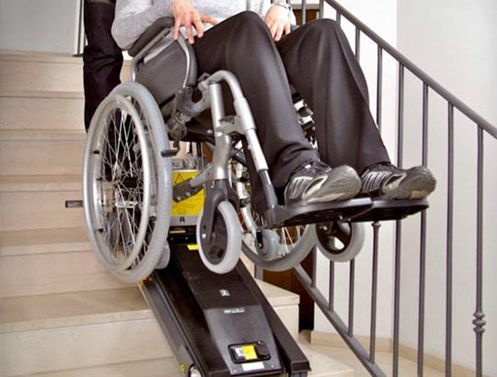 Коляска инвалидам 2 группы. Коляска лестницеход инвалидная. Гусеничный подъемник «БК с100». Инвалидная коляска «ИК-1м. Лестничный гусеничный подъемник для инвалидов Easyway.