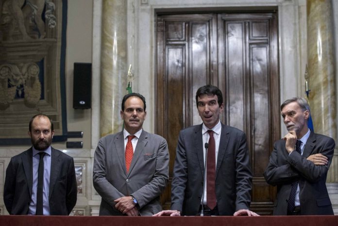 CAMERA, CONSULTAZIONI PER LA FORMAZIONE DEL NUOVO GOVERNO DEL PRESIDENTE DEL CONSIGLIO INCARICATO