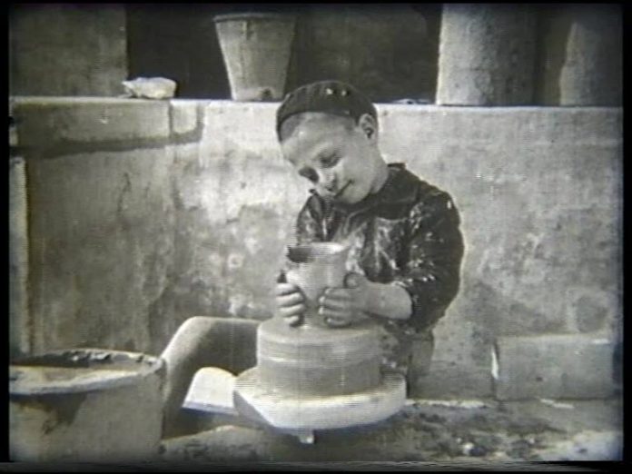 bambino ceramica tornio