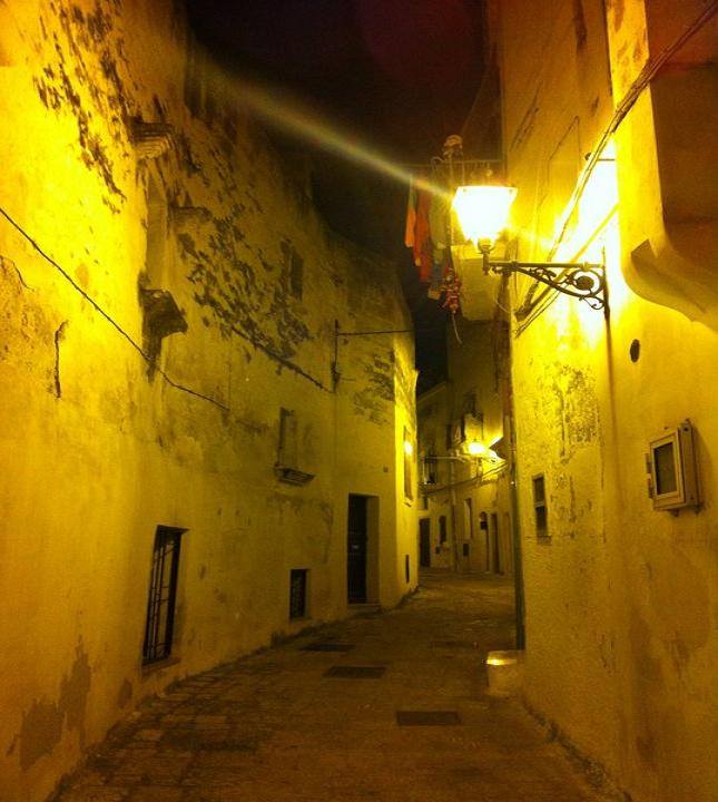 vicolo notte centro storico