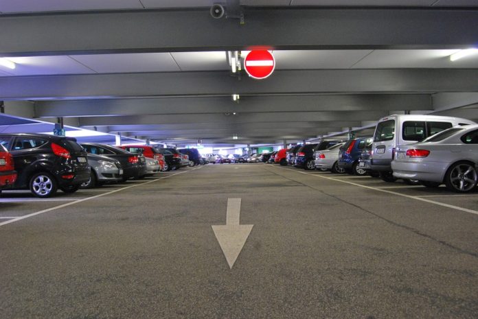 parking-219767_960_720