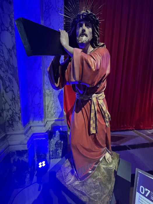 Facies Passionis: Cristo Crocifisso Processione Misteri Taranto