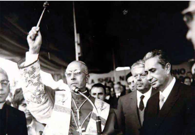 Aldo-Moro-all-inaugurazione-raffineria-di-Taranto-1967